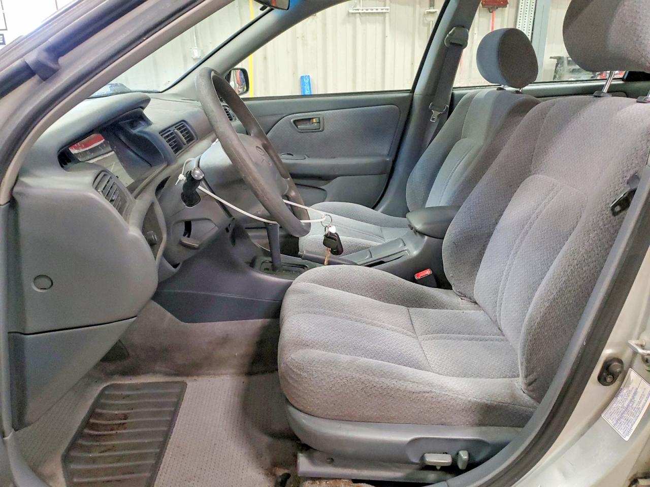 2001 TOYOTA CAMRY