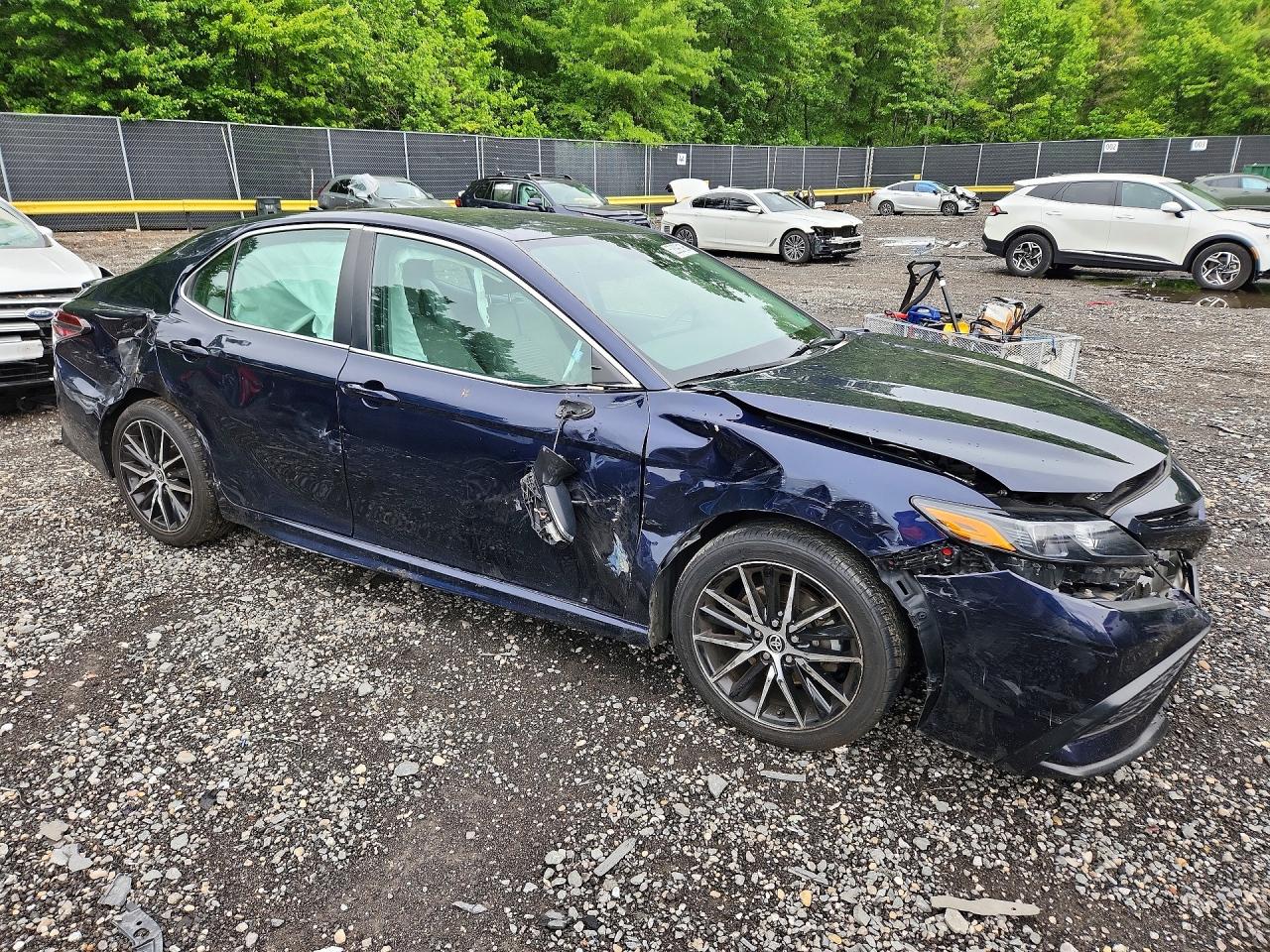 2022 TOYOTA CAMRY