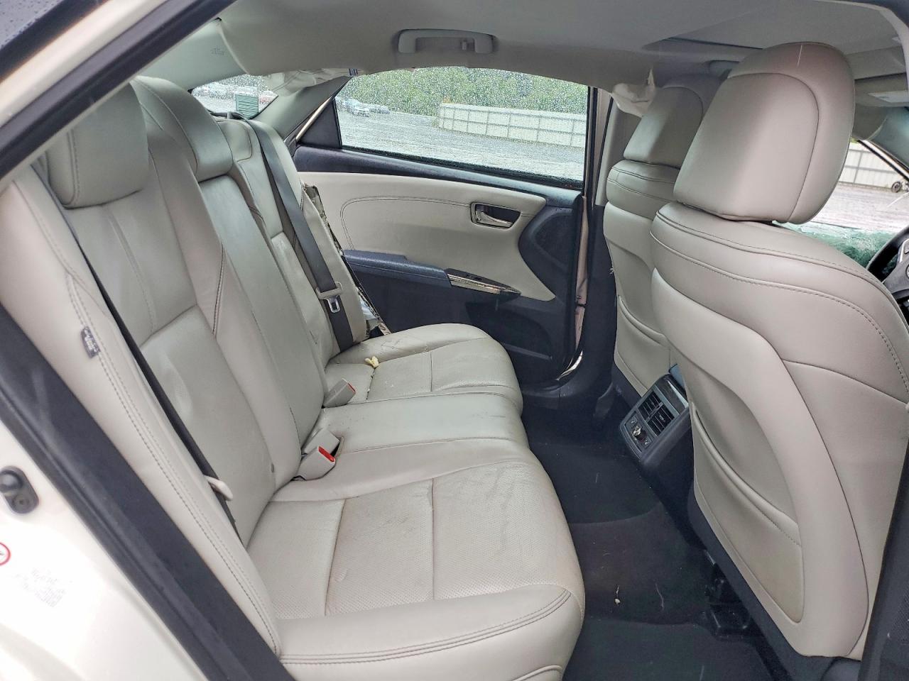 2013 TOYOTA AVALON