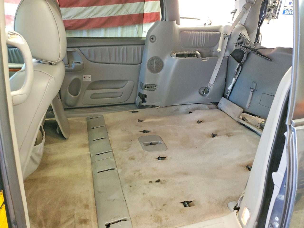2009 TOYOTA SIENNA