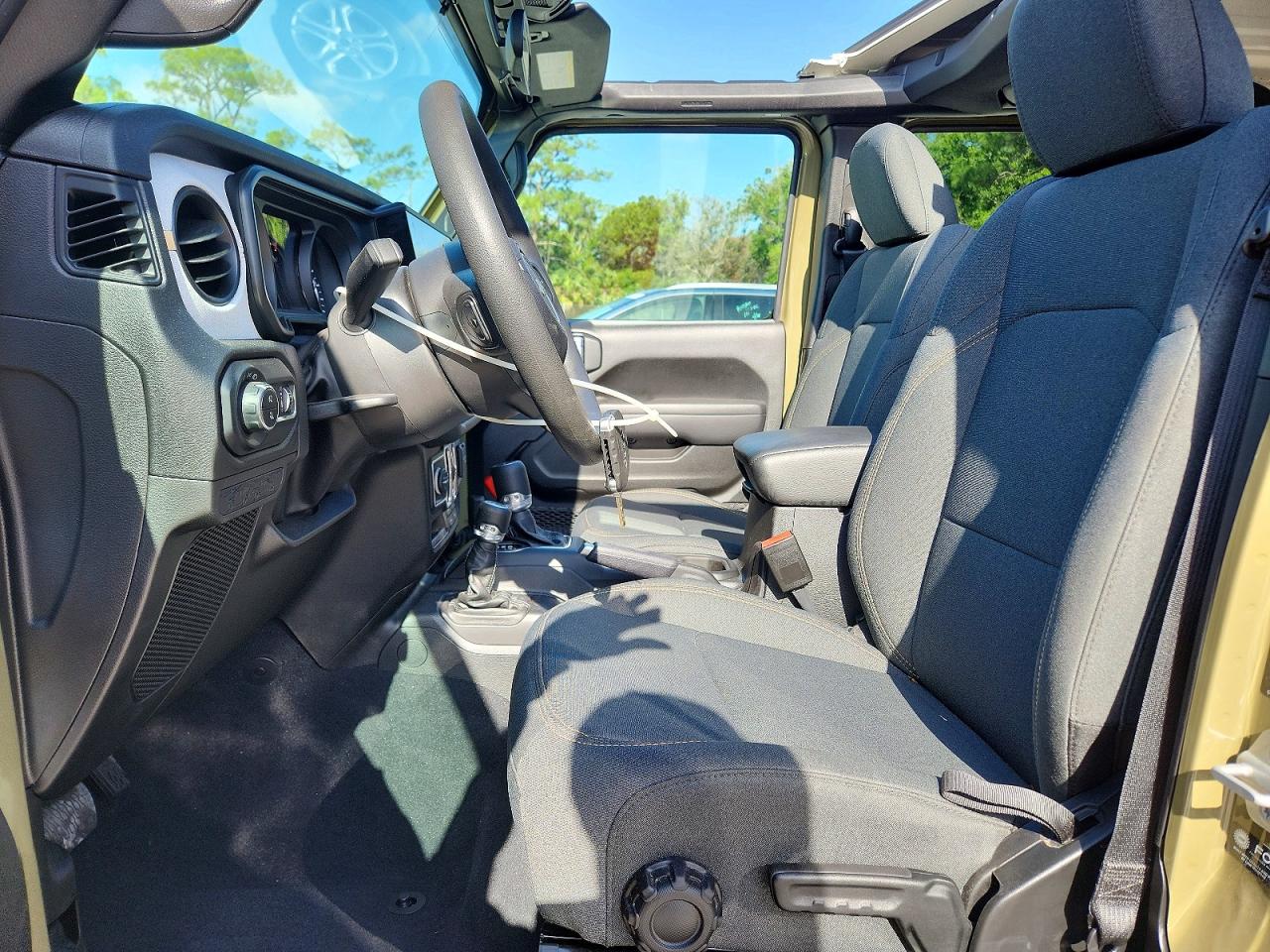 2025 JEEP GLADIATOR