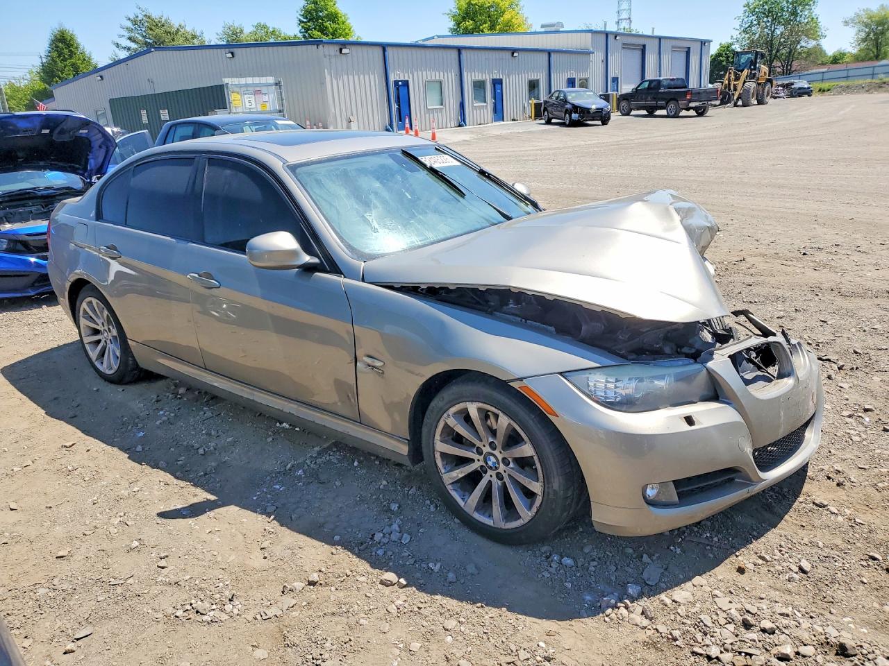 2011 BMW 3 SERIES
