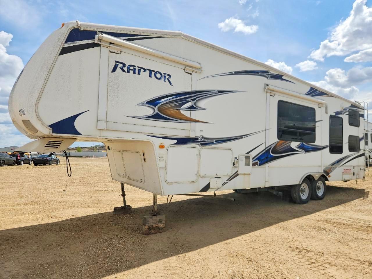 2010 KEYSTONE RAPTOR