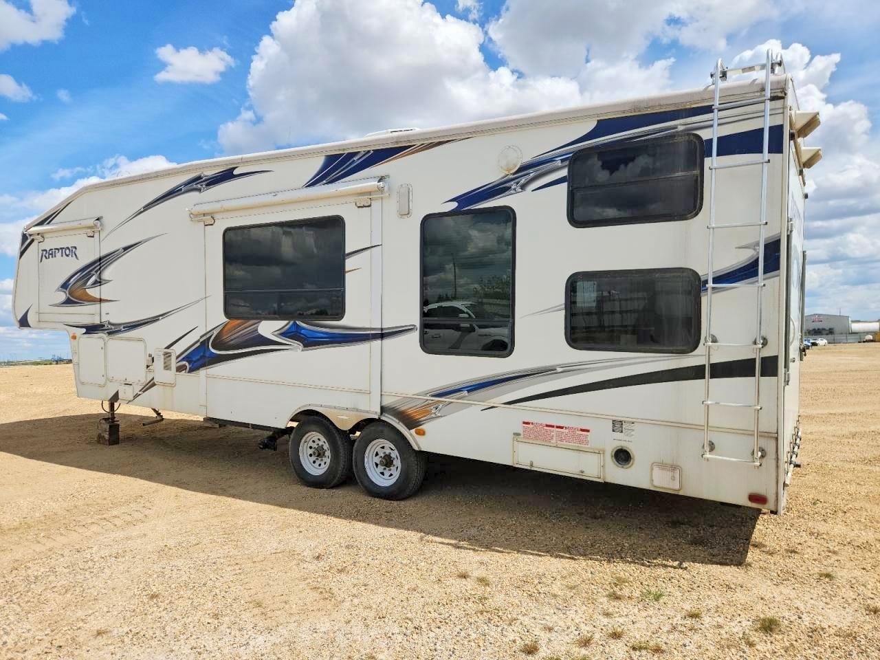 2010 KEYSTONE RAPTOR
