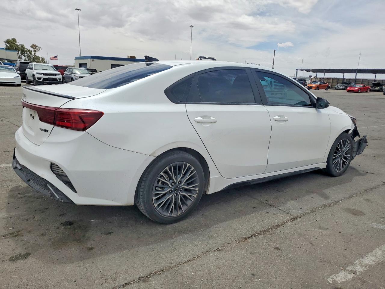 2023 KIA FORTE