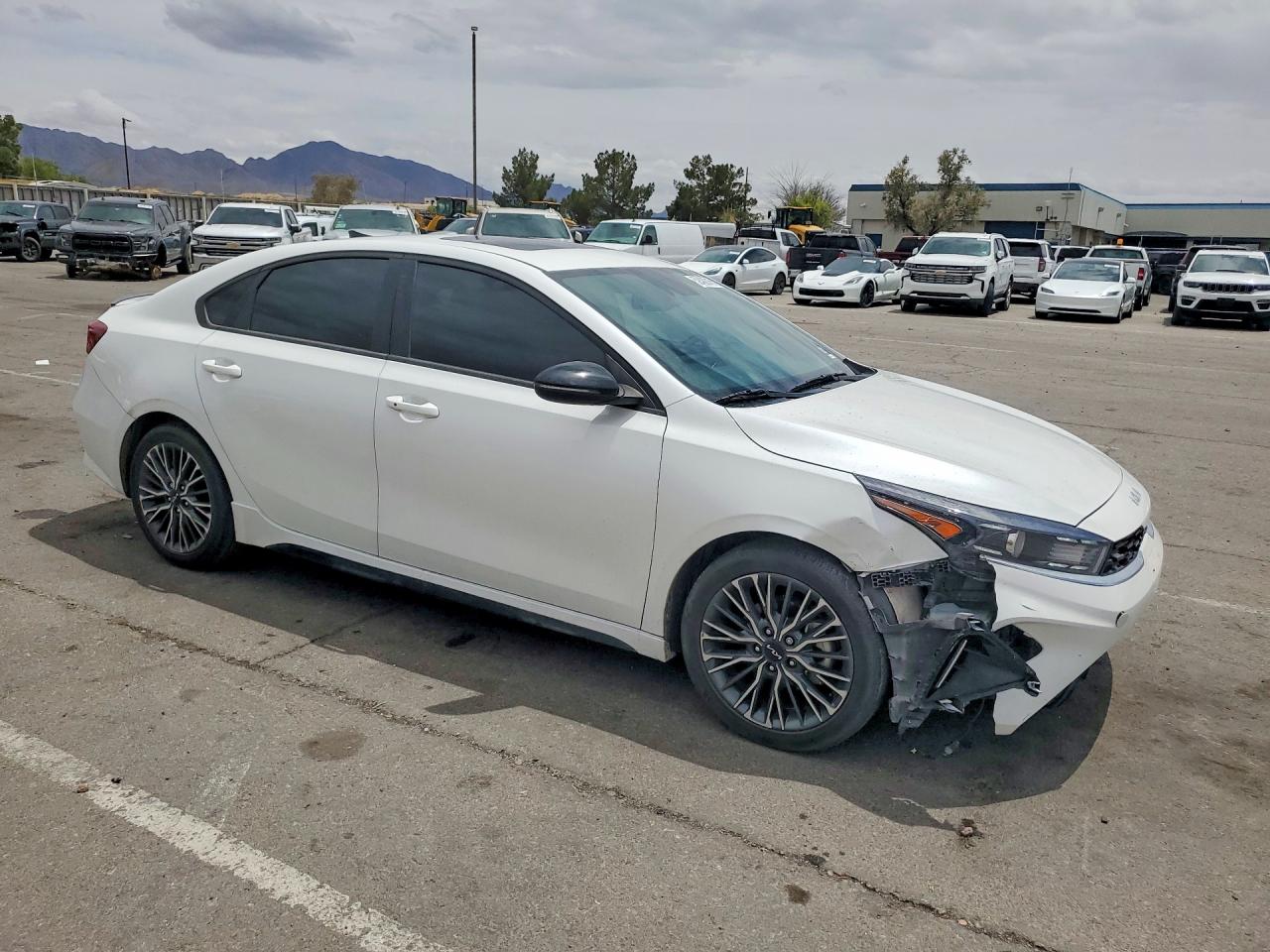 2023 KIA FORTE