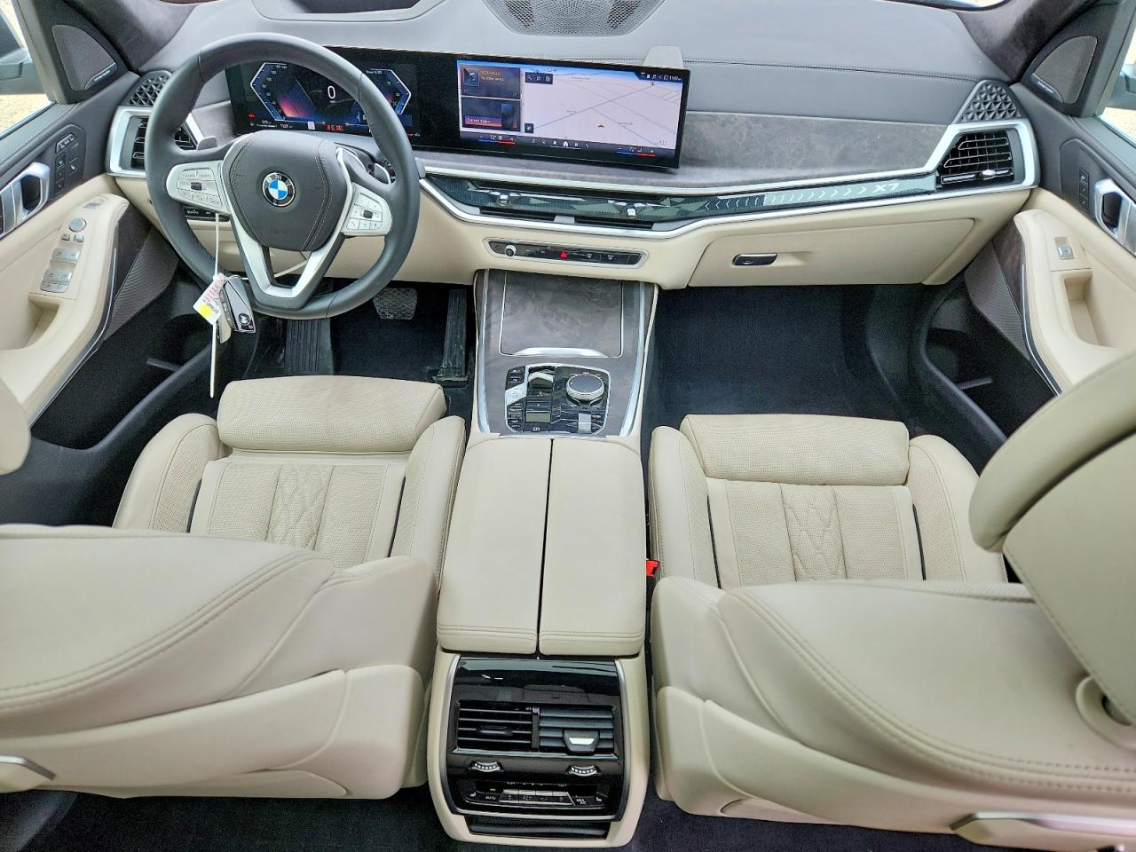 2025 BMW X7