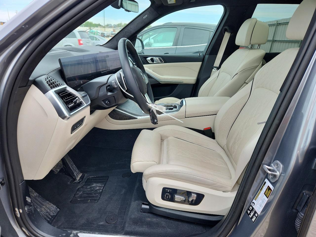 2025 BMW X7