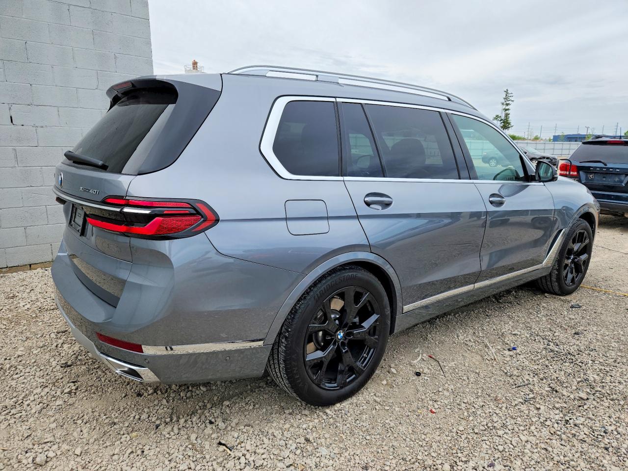 2025 BMW X7