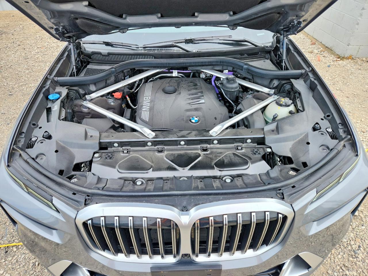 2025 BMW X7