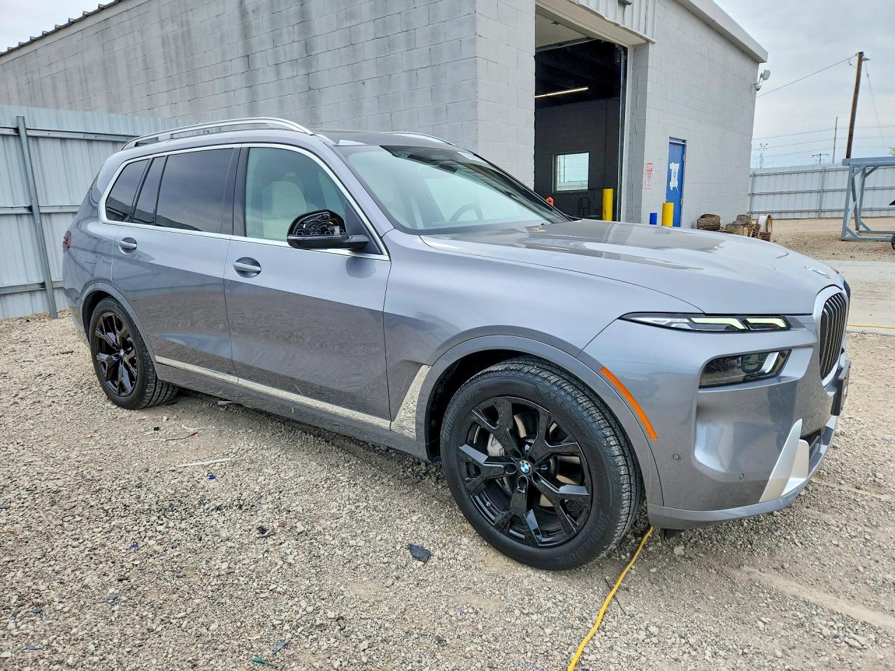 2025 BMW X7