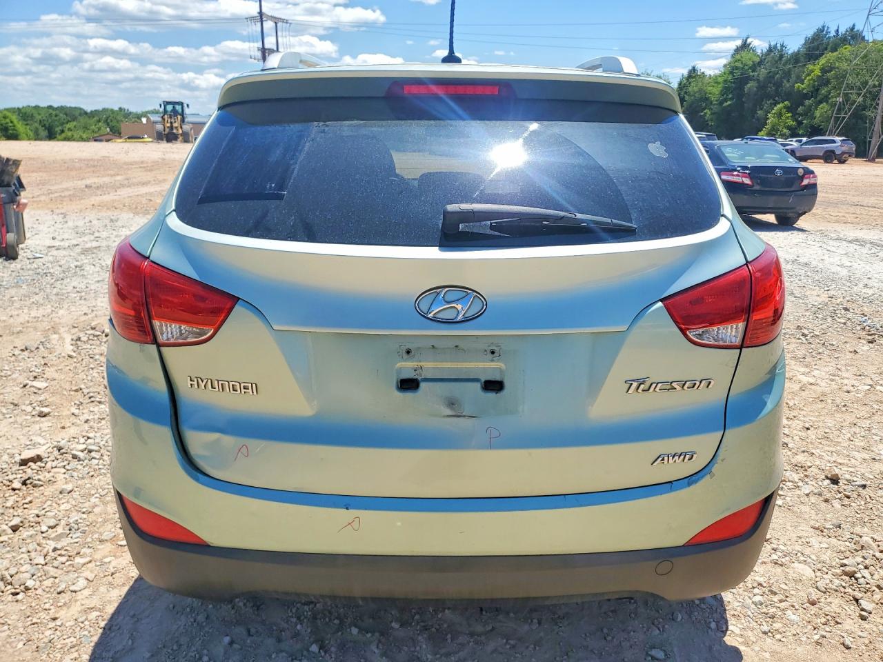 2011 HYUNDAI TUCSON