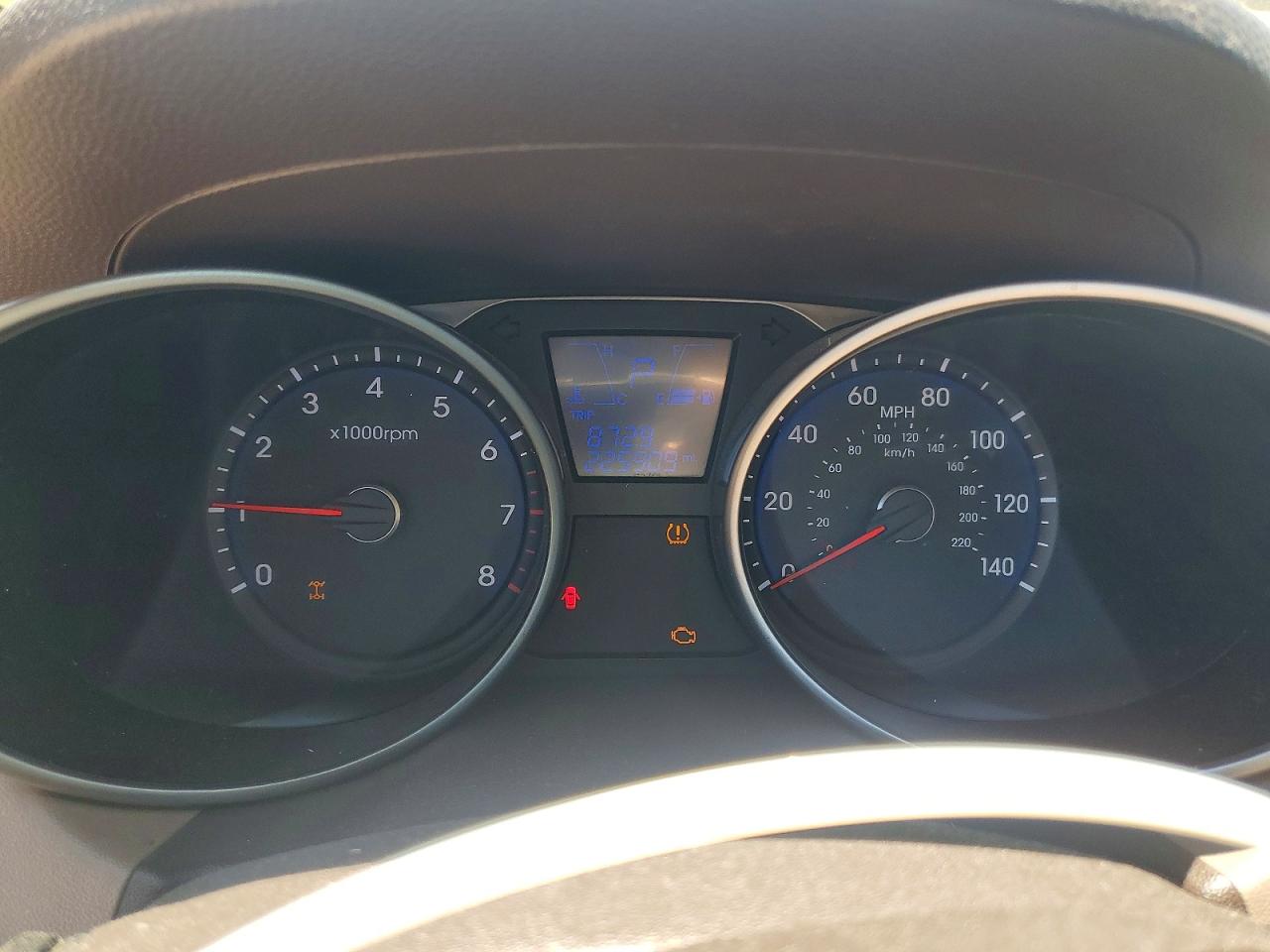 2011 HYUNDAI TUCSON