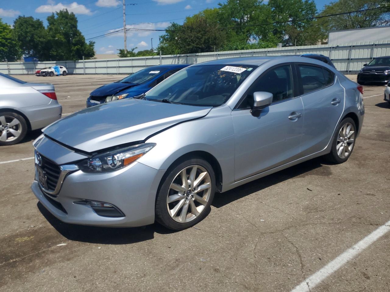 2017 MAZDA 3