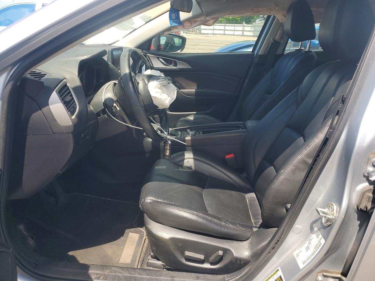 2017 MAZDA 3