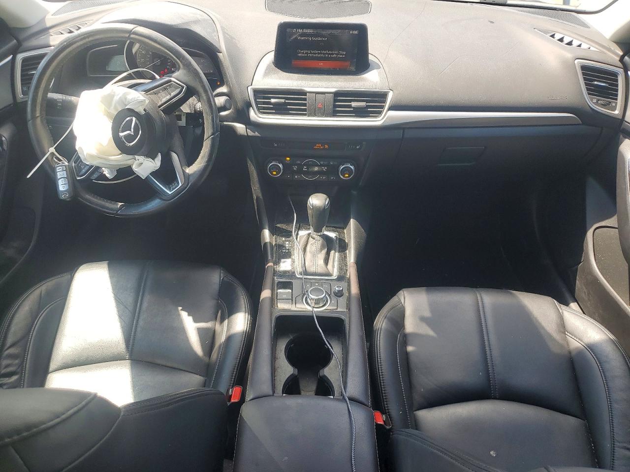 2017 MAZDA 3