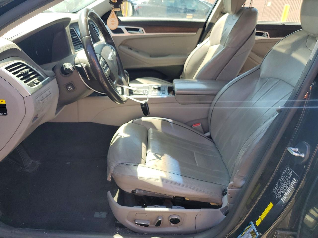 2016 HYUNDAI GENESIS