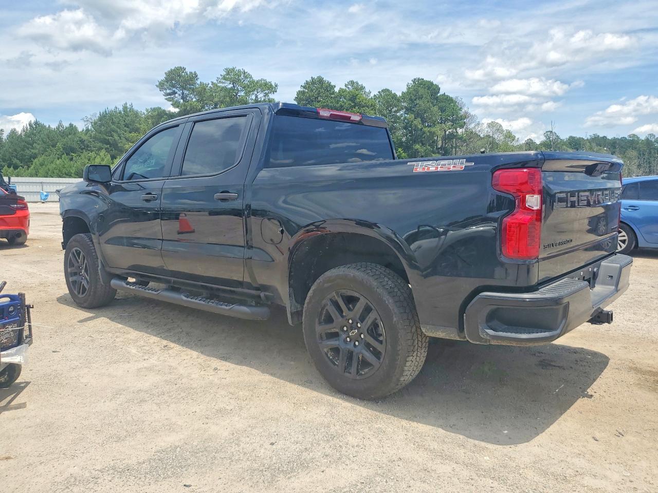 2025 CHEVROLET SILVERADO
