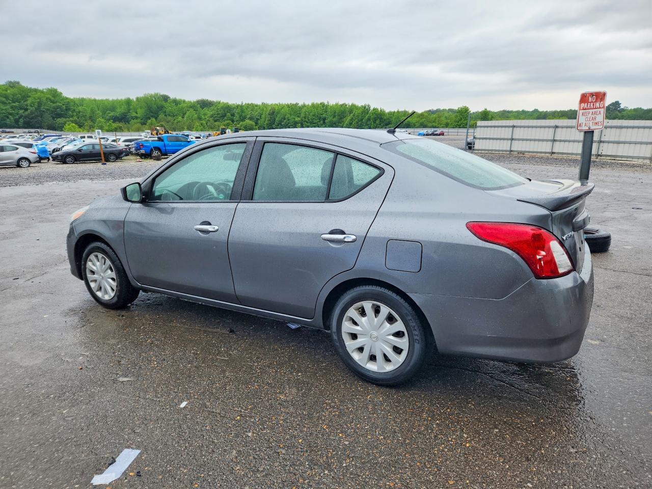 2016 NISSAN VERSA