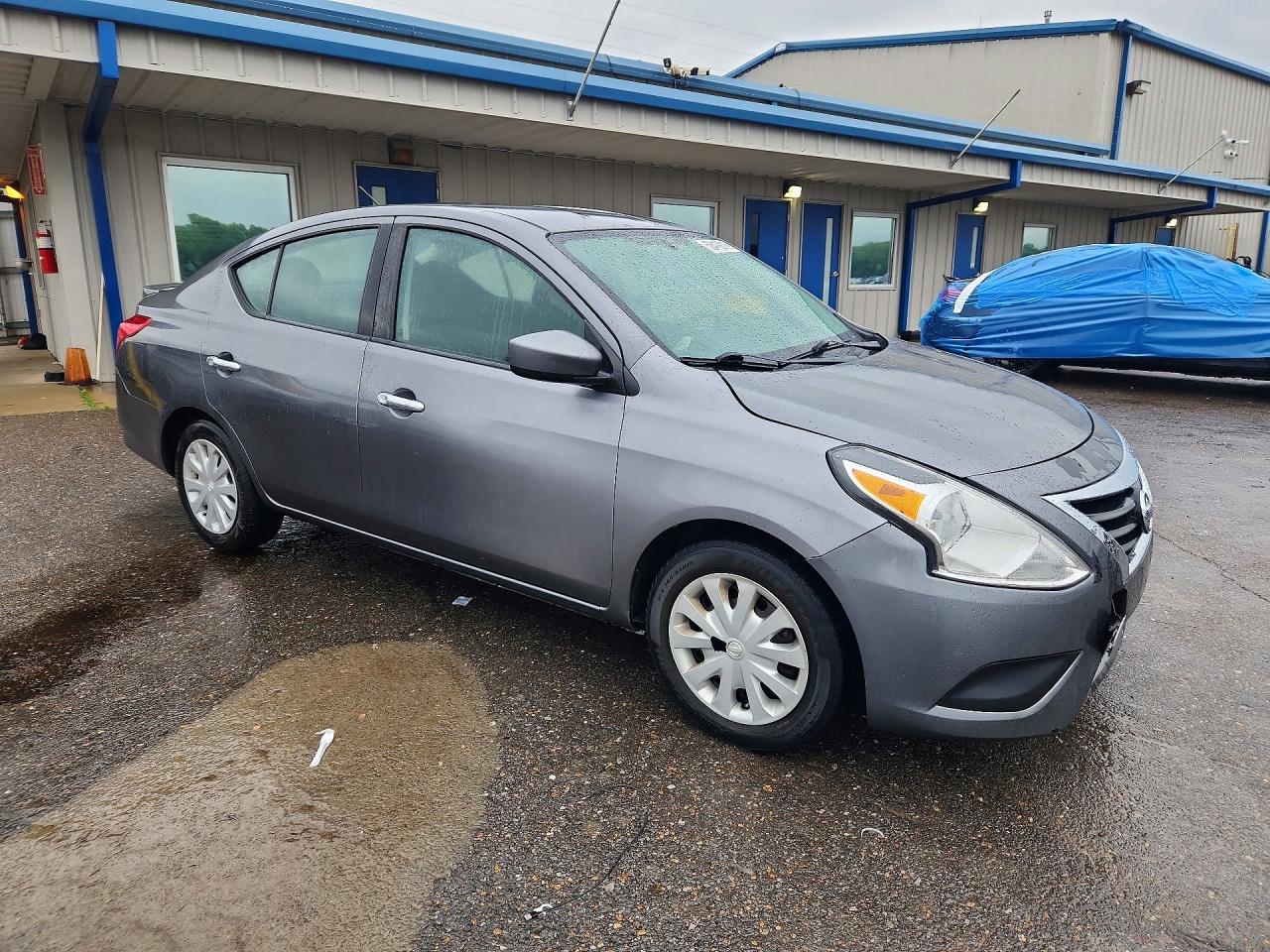 2016 NISSAN VERSA
