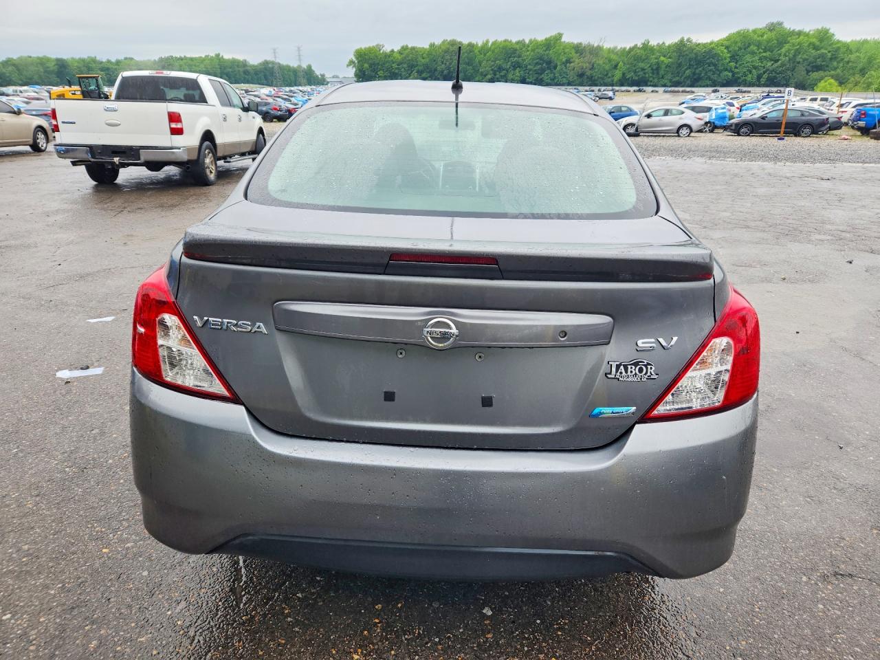 2016 NISSAN VERSA