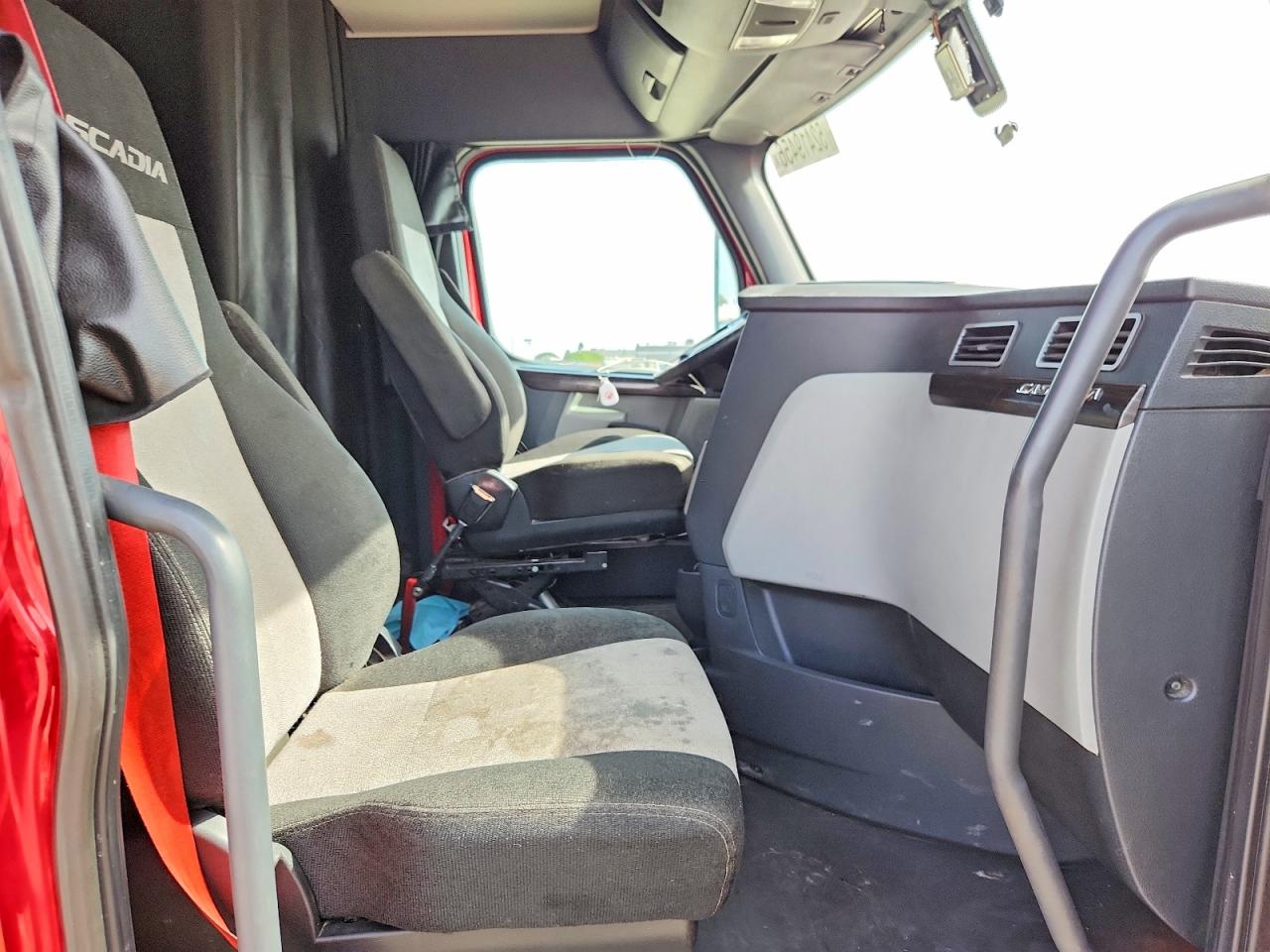 2019 FREIGHTLINER CASCADIA