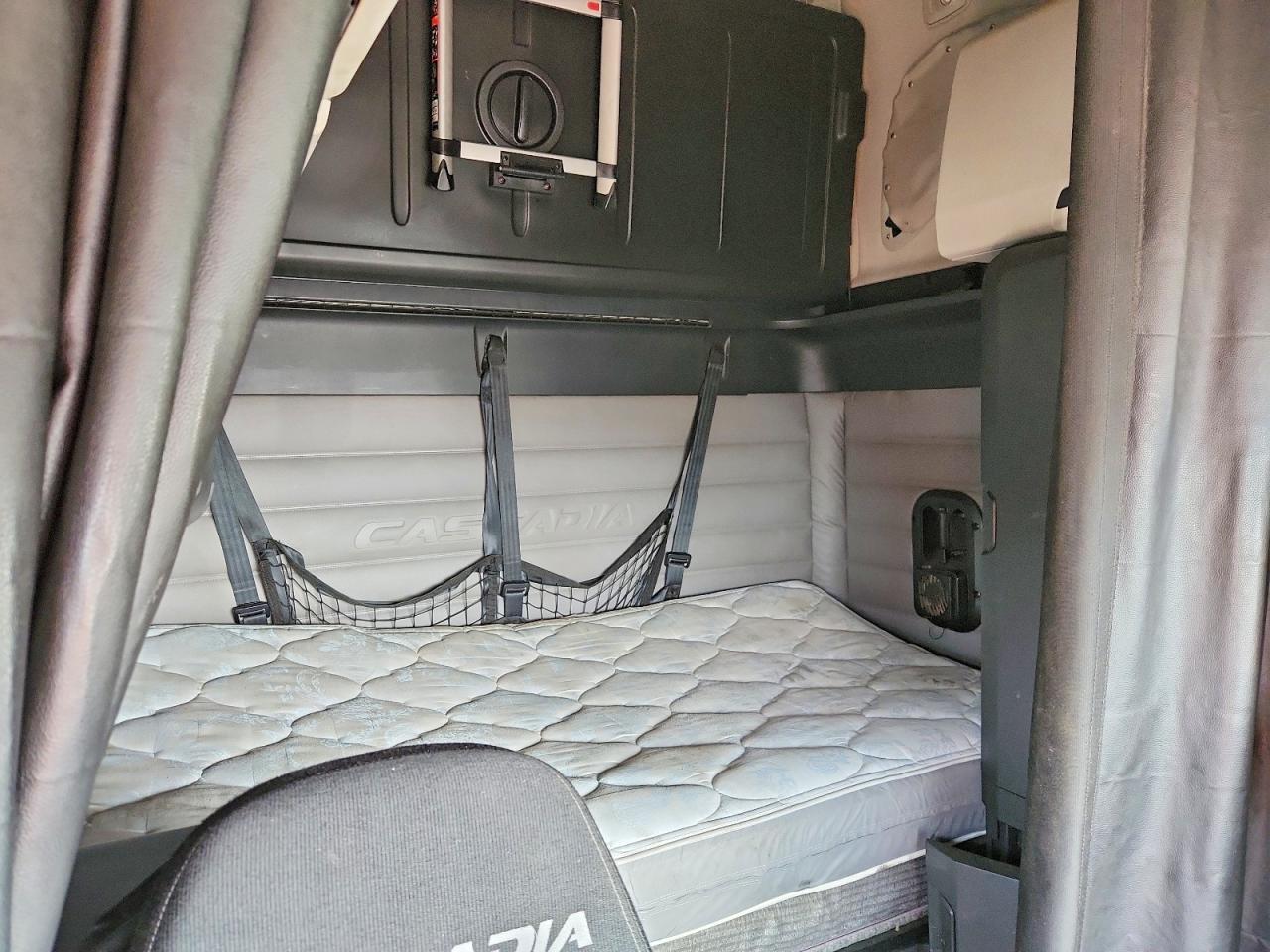 2019 FREIGHTLINER CASCADIA