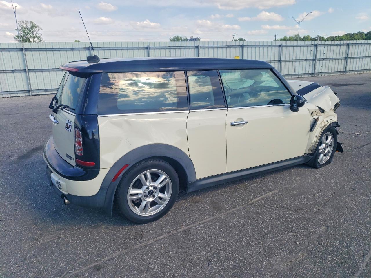 2014 MINI COOPER
