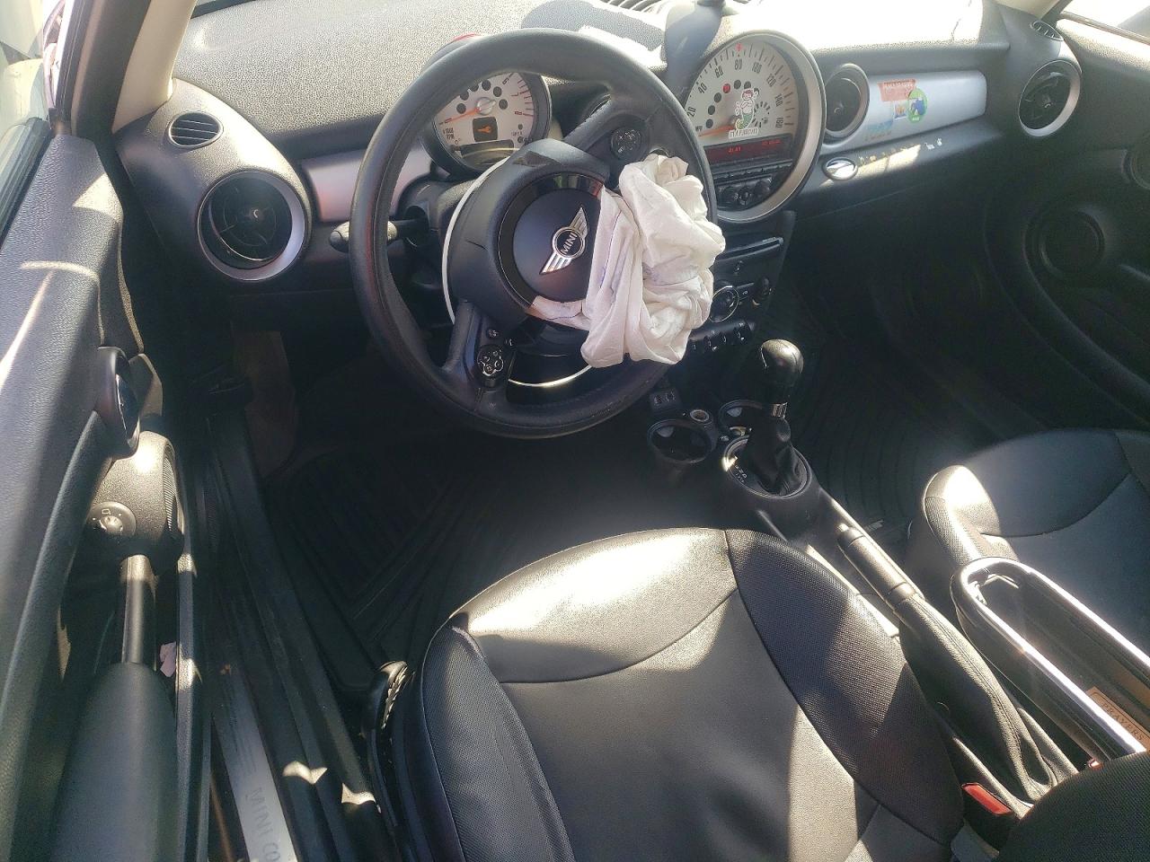 2014 MINI COOPER