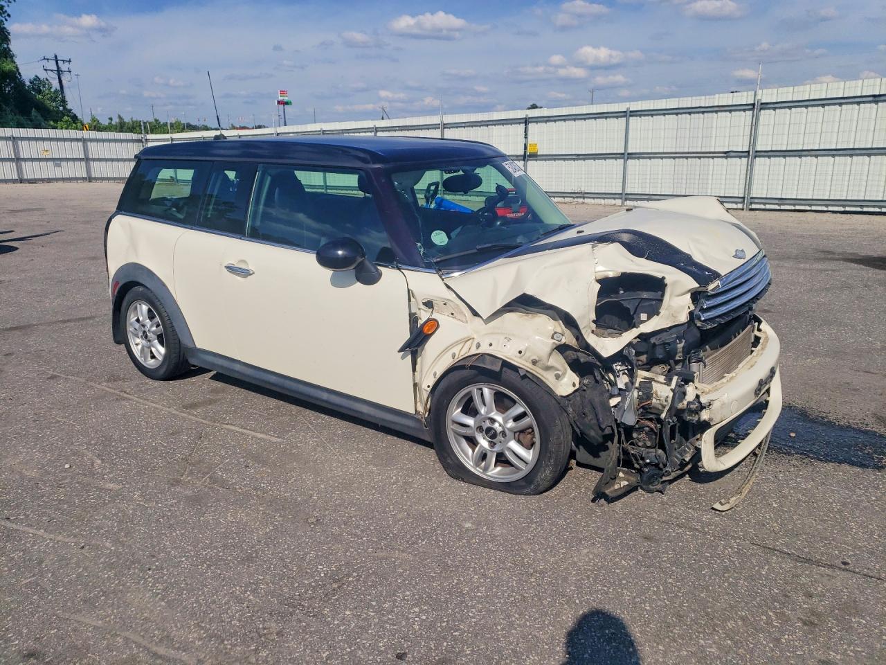 2014 MINI COOPER