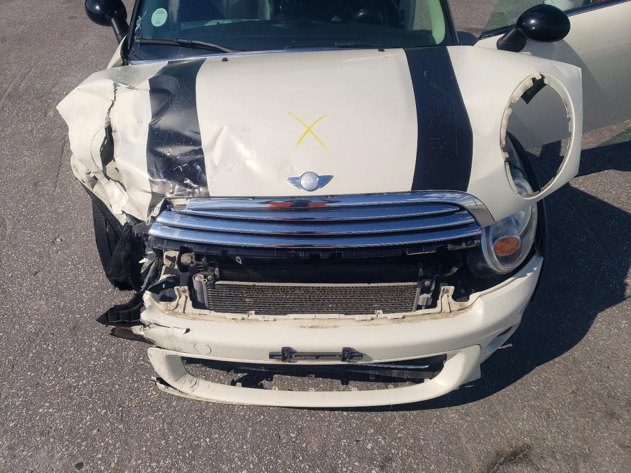 2014 MINI COOPER