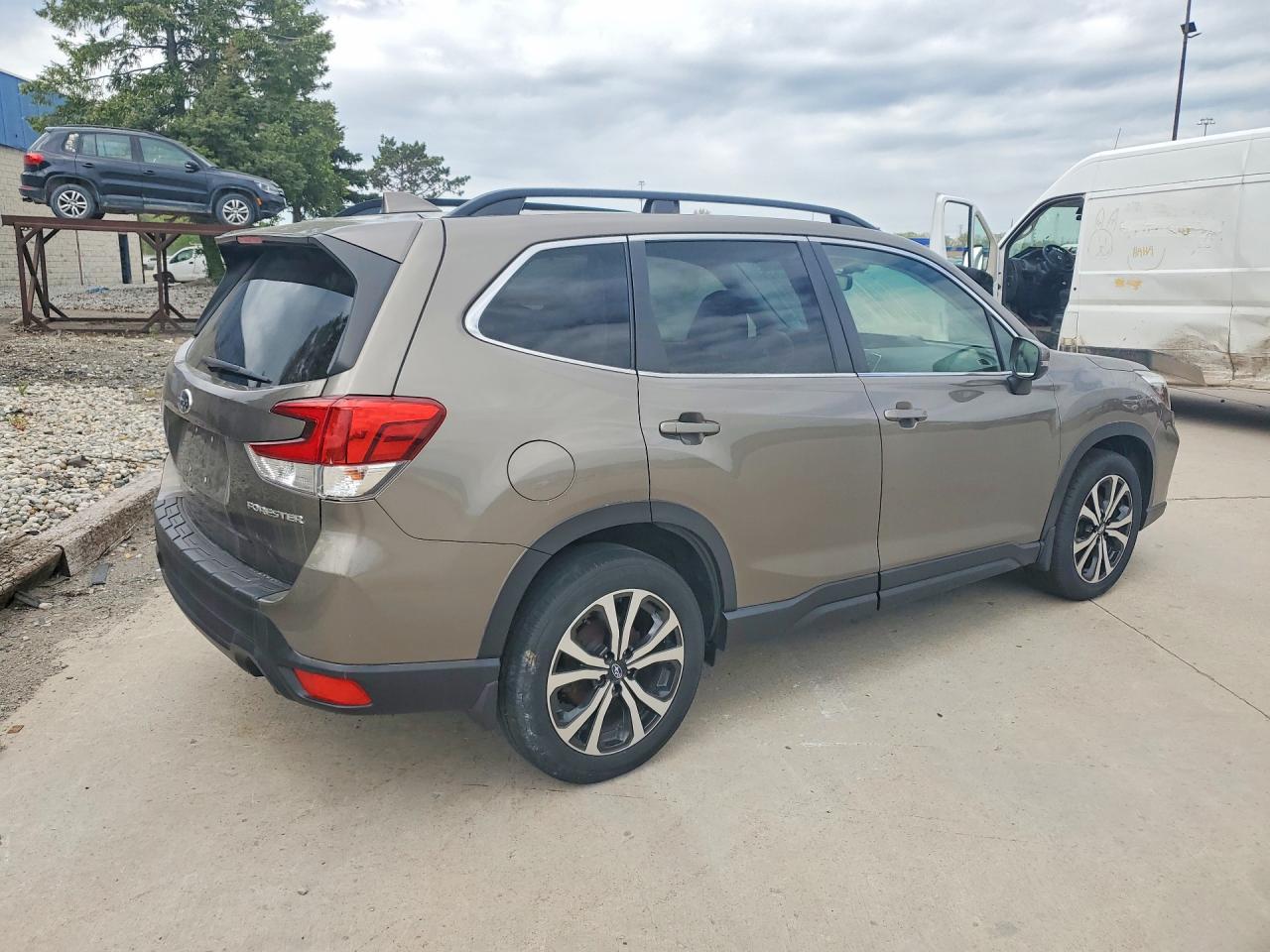 2020 SUBARU FORESTER