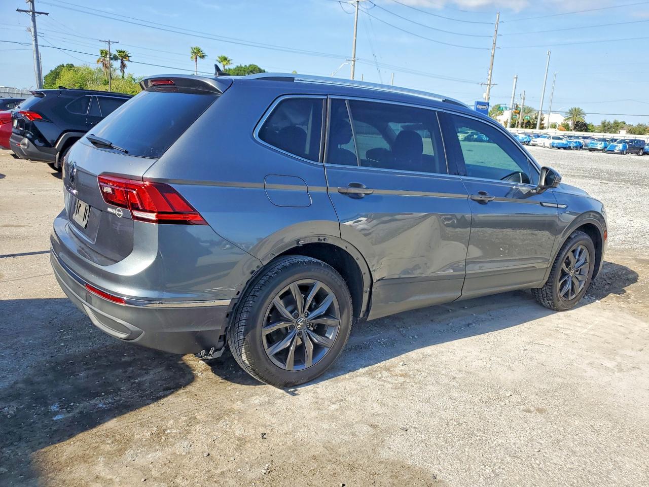 2022 VOLKSWAGEN TIGUAN