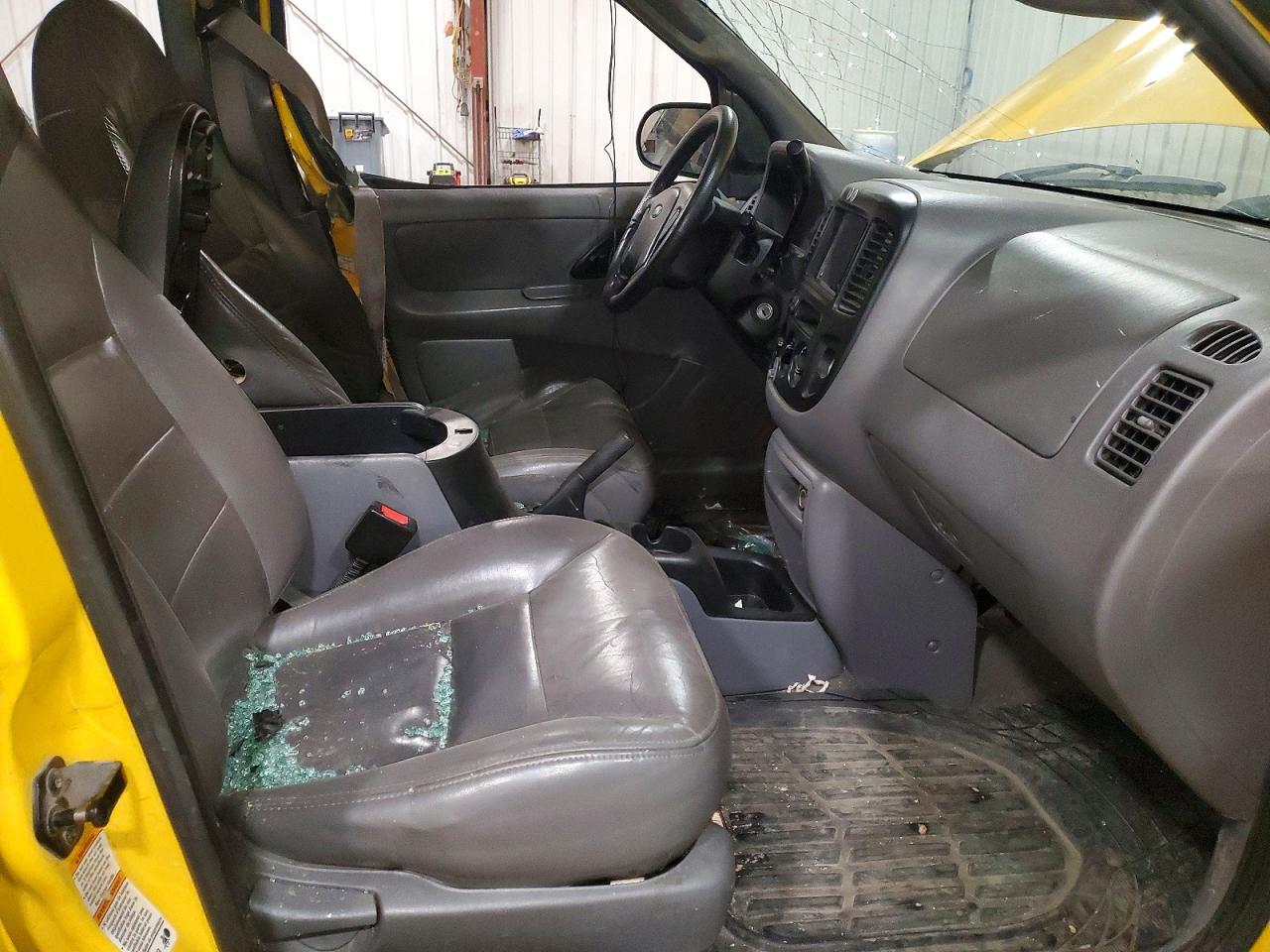 2001 FORD ESCAPE