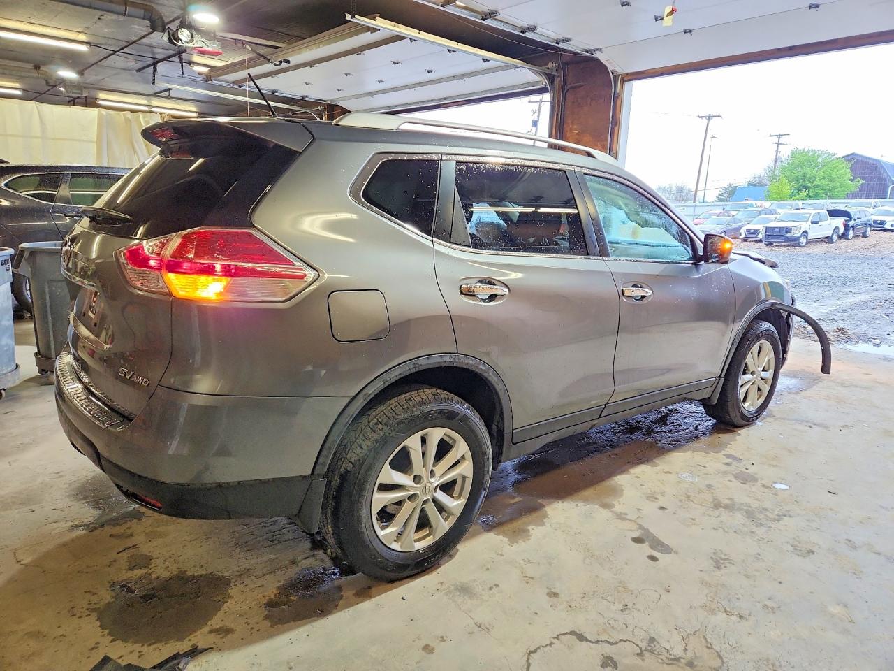 2016 NISSAN ROGUE