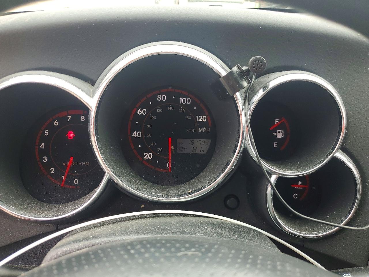 2005 PONTIAC VIBE