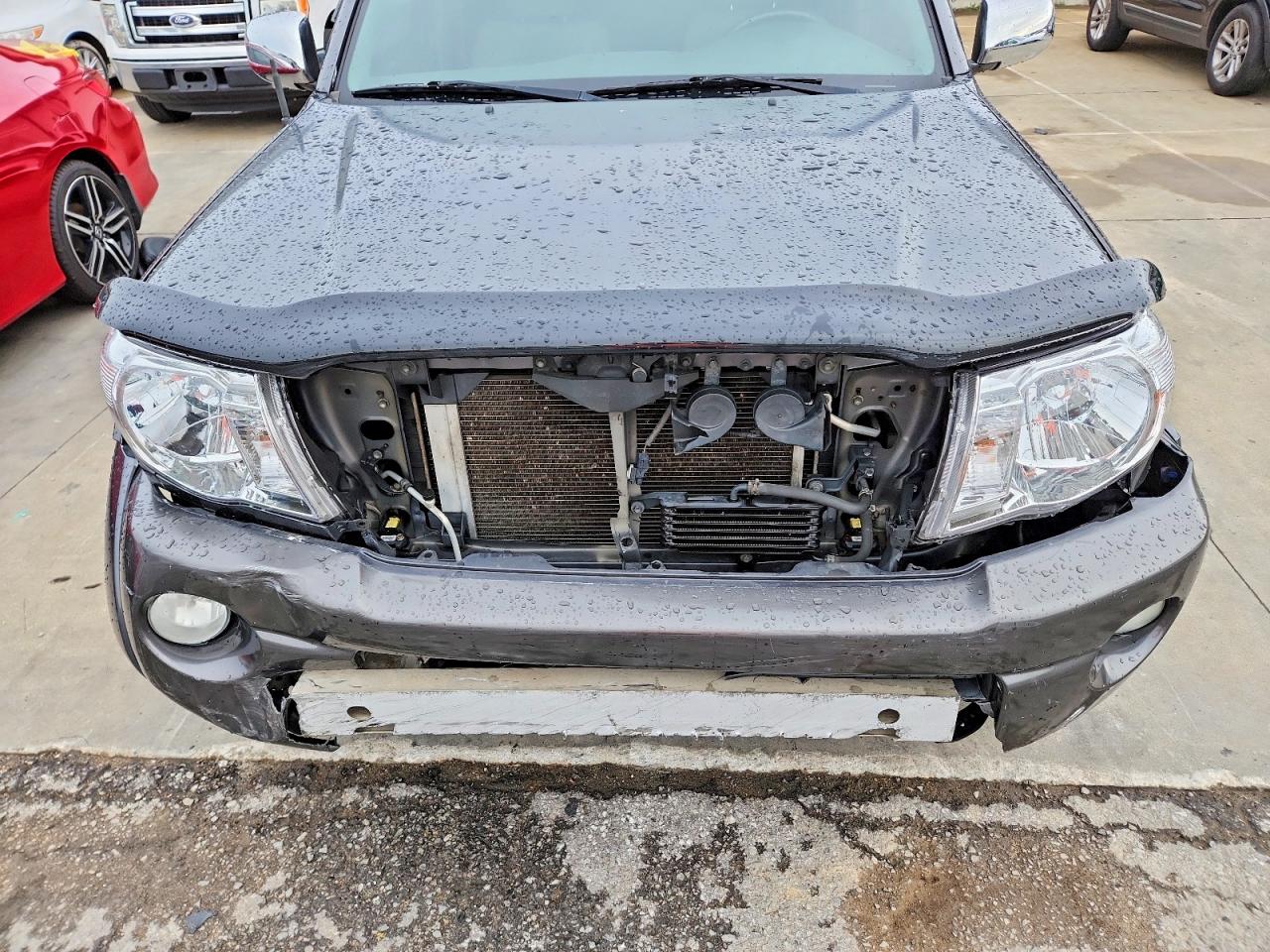 2011 TOYOTA TACOMA