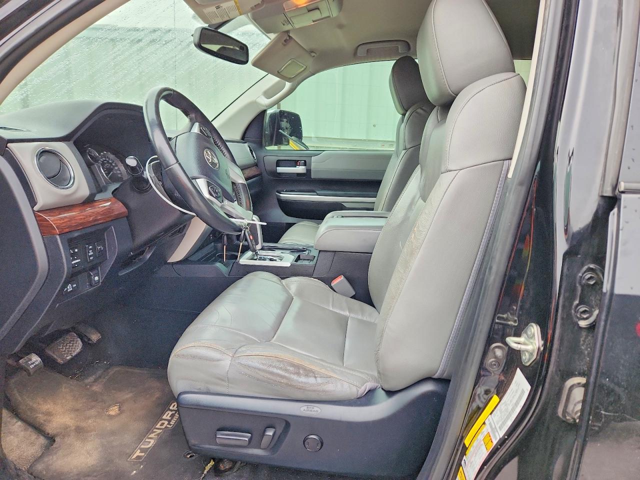 2017 TOYOTA TUNDRA