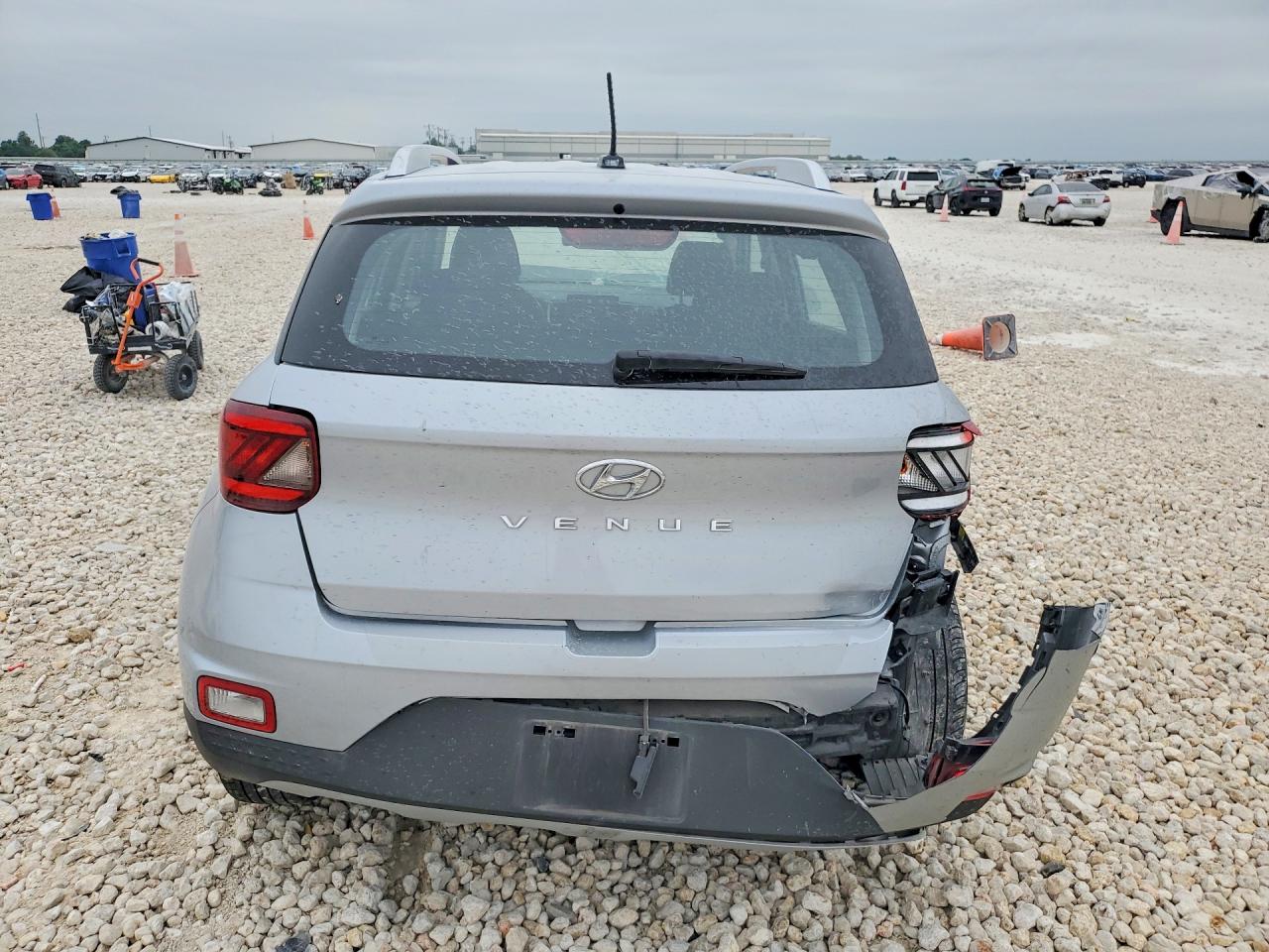 2023 HYUNDAI VENUE