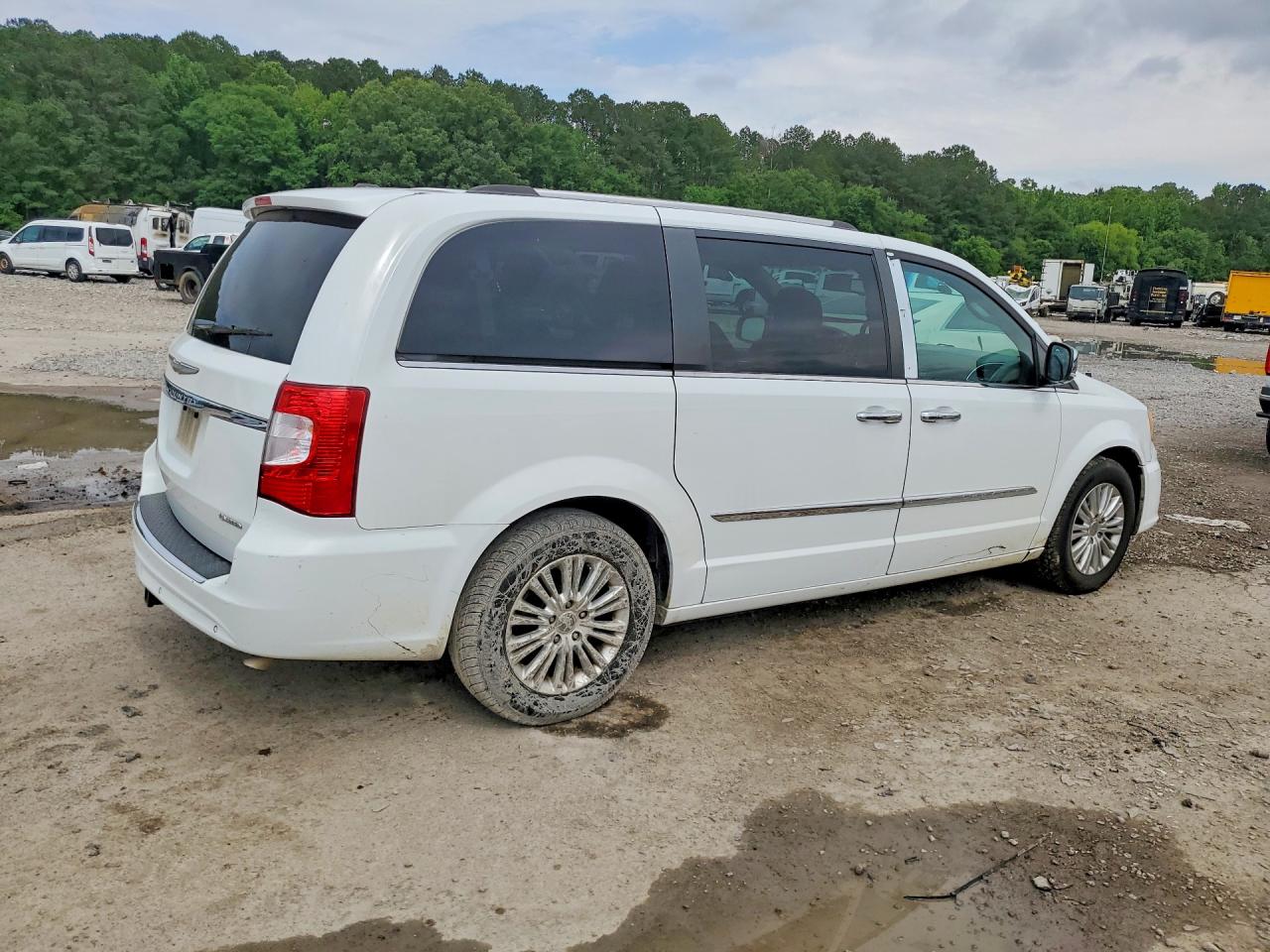 2014 CHRYSLER MINIVAN
