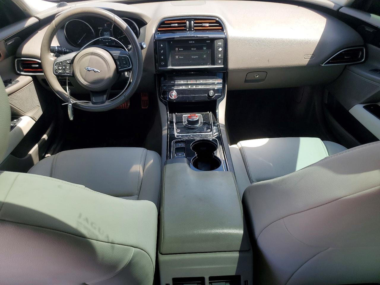 2017 JAGUAR XE
