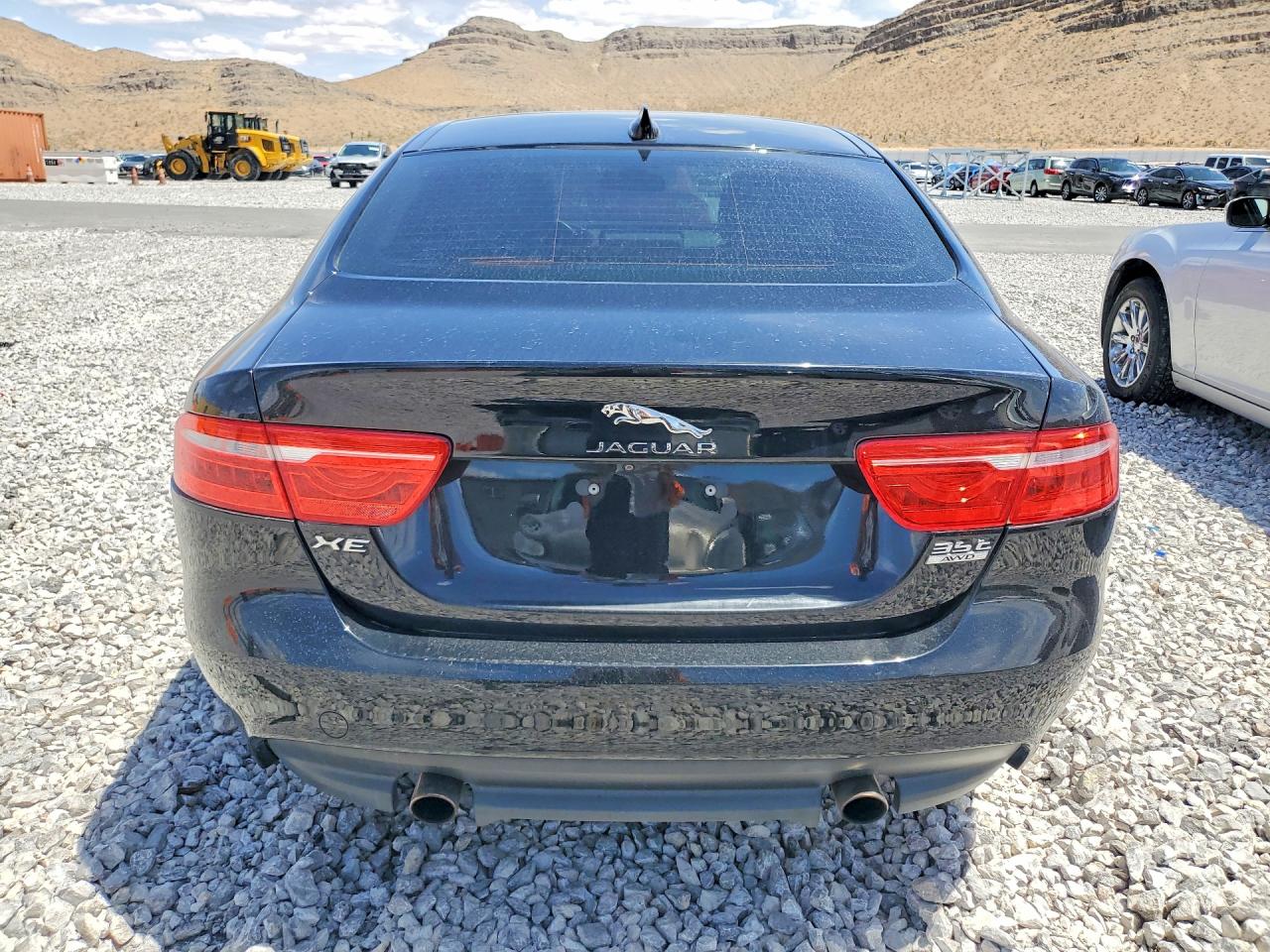 2017 JAGUAR XE