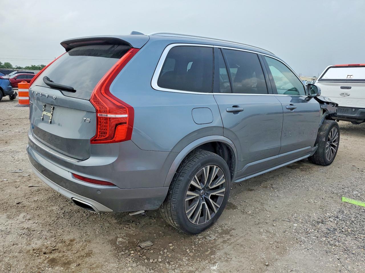 2020 VOLVO XC90