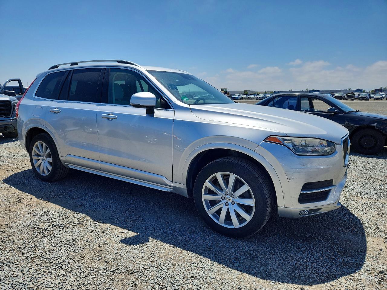 2016 VOLVO XC90