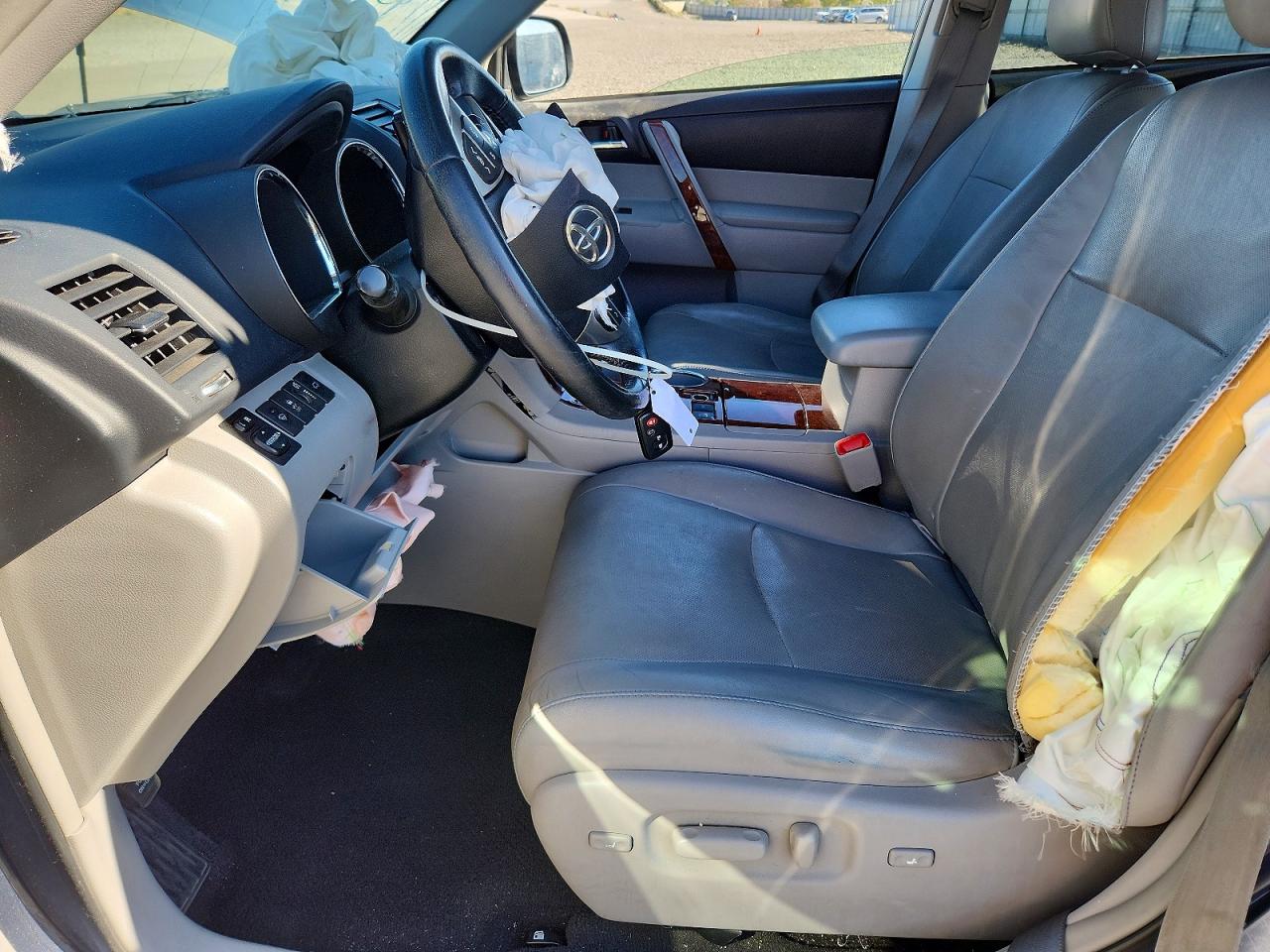2013 TOYOTA HIGHLANDER