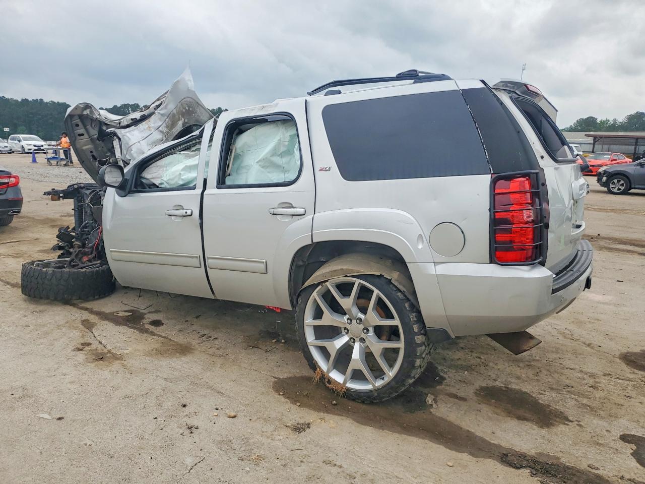 2010 CHEVROLET TAHOE