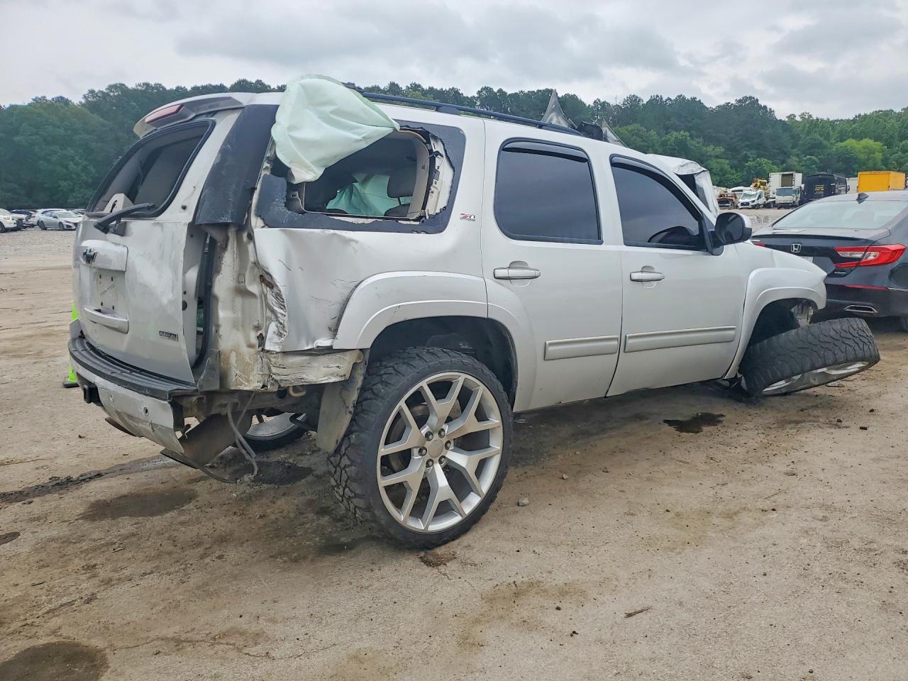 2010 CHEVROLET TAHOE