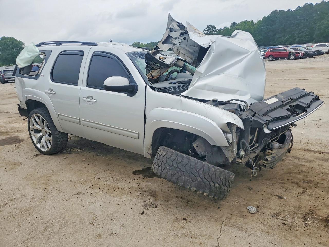 2010 CHEVROLET TAHOE
