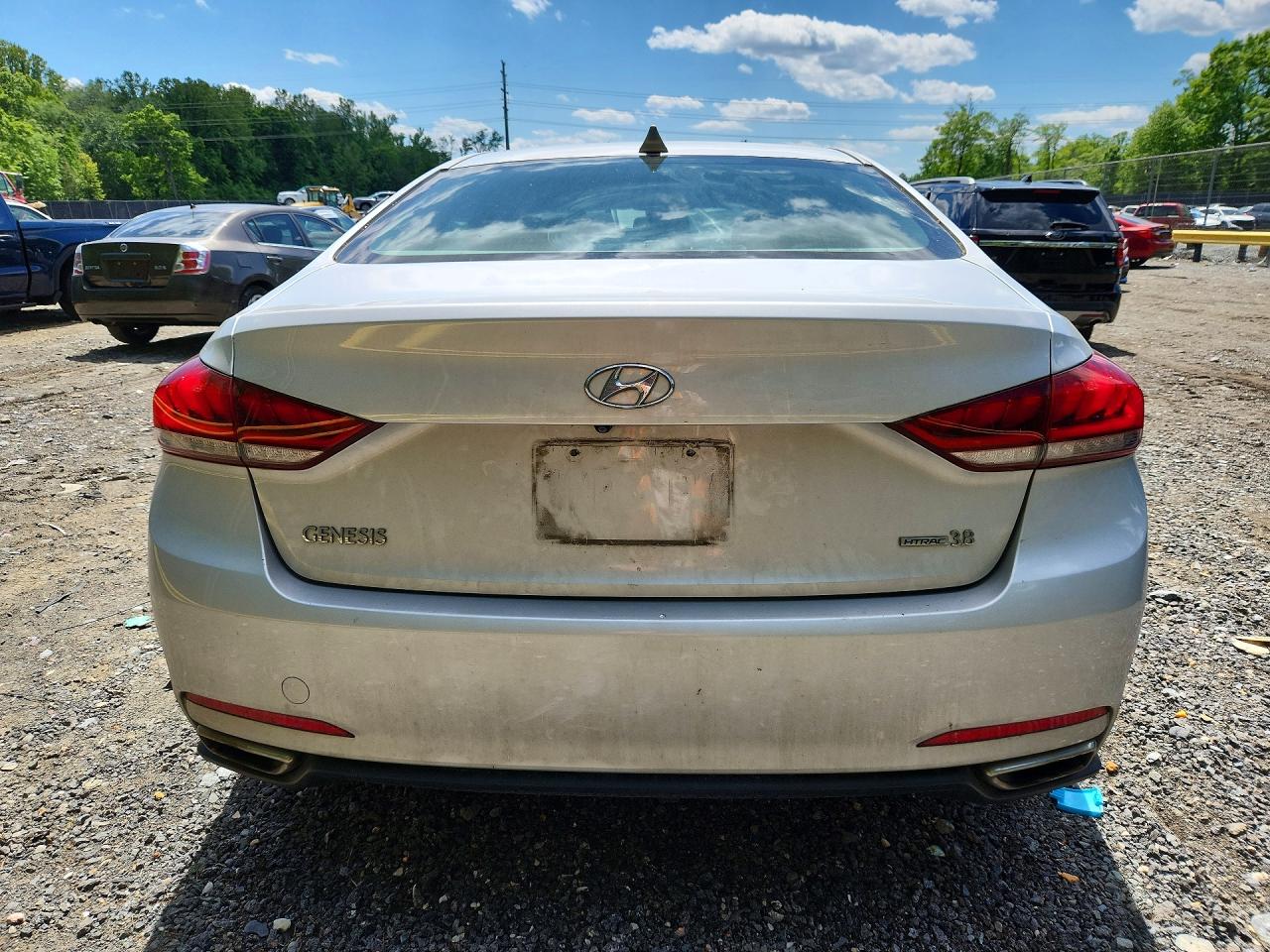 2015 HYUNDAI GENESIS