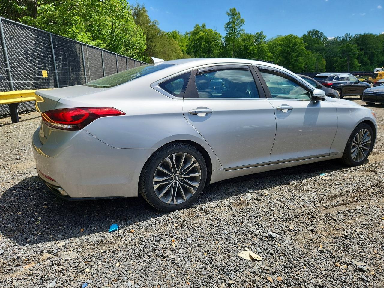 2015 HYUNDAI GENESIS